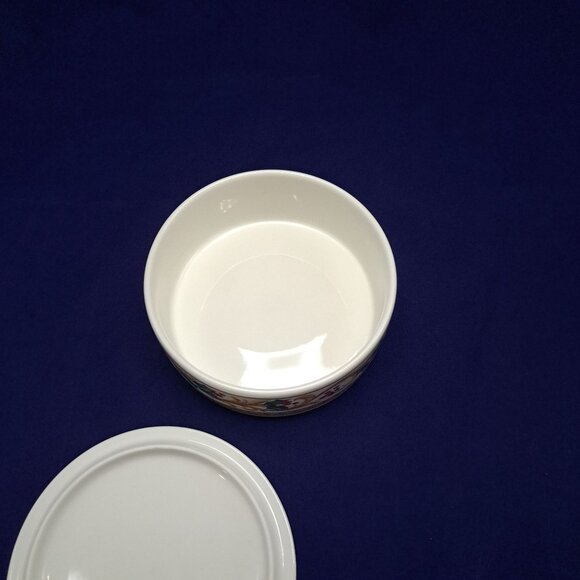 Mikasa Holiday Orchard Covered Candy Dish Trinket Box Christmas Gold Accents - Picture 4 of 13